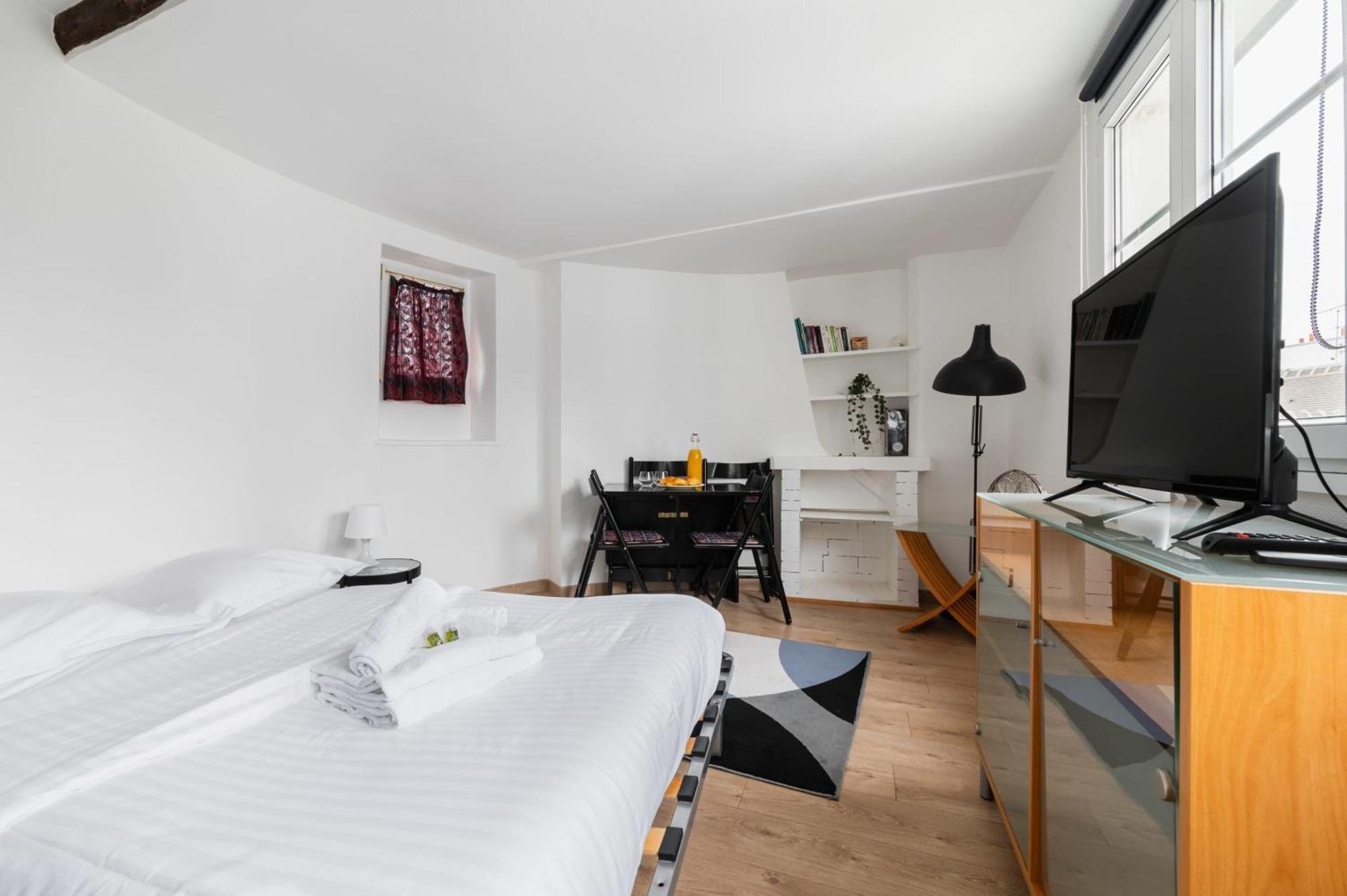 Agreable Studio Coeur De Paris - Paris 6 - 2P - Flat-Guest Exteriör bild